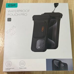 BNIB - ESR Waterproof Pouch Pro Black for iPhone 15 Pro/14 Pro/13 Pro